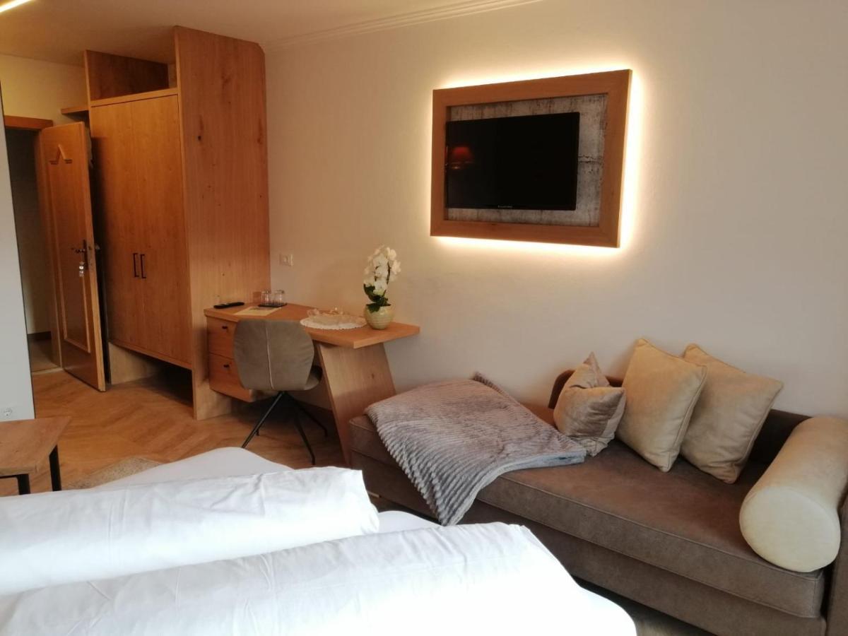 Hotel Tenne Schenna Exteriör bild